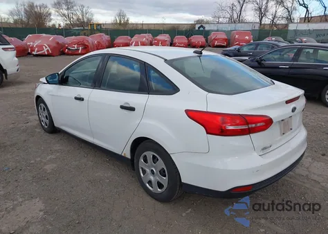 2015 Ford Focus S from USA, damaged, VIN 1FADP3E23FL321309